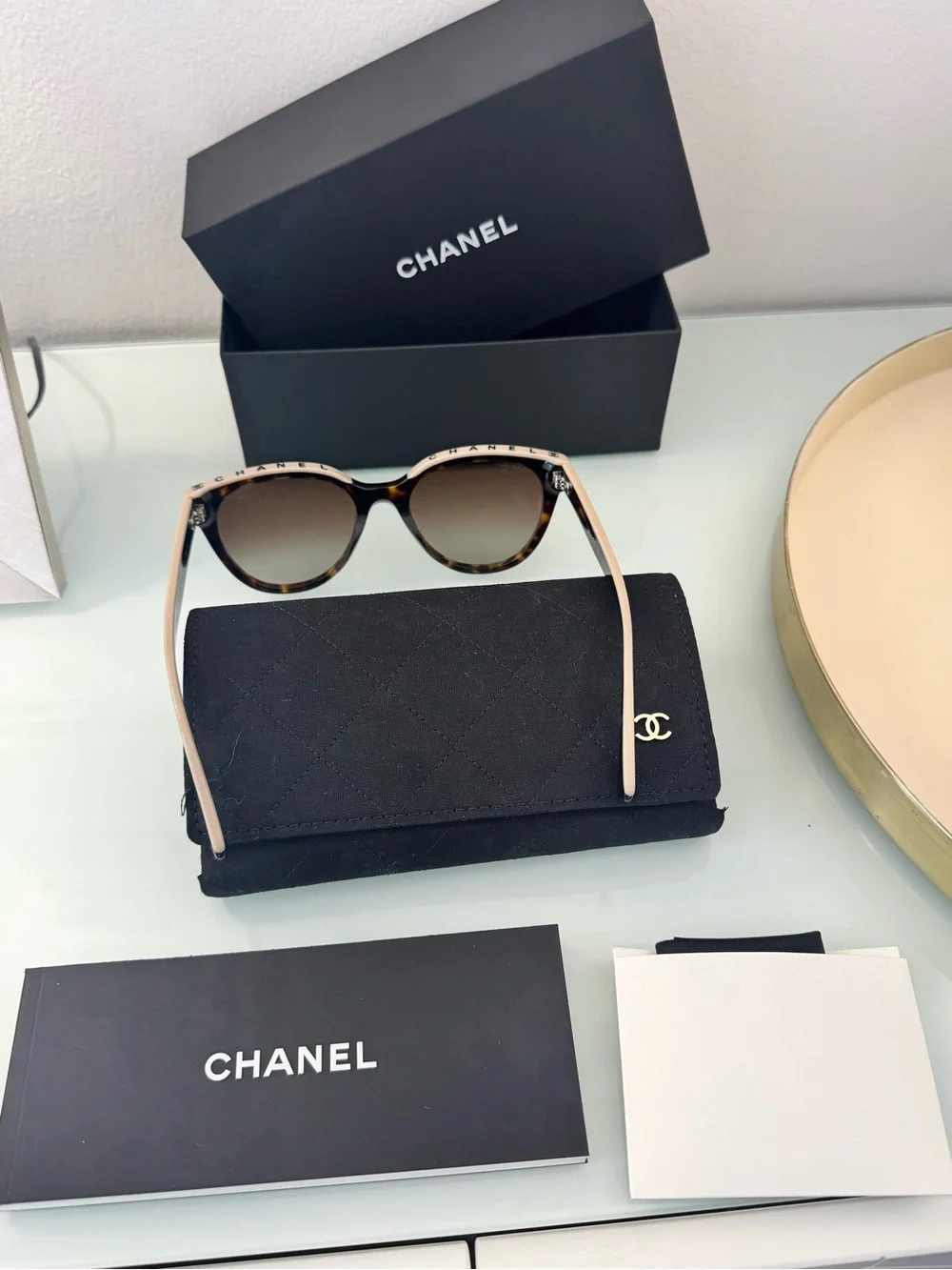 CHANEL Tortoiseshell Cat Eye Sunglasses - Brown Gradient